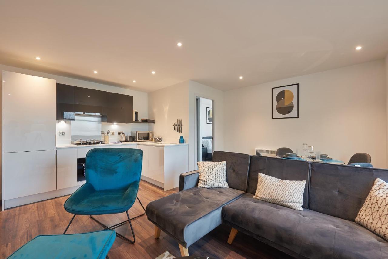 Seven Living Slough - Free Parking & Fast Wi-Fi Διαμέρισμα Εξωτερικό φωτογραφία