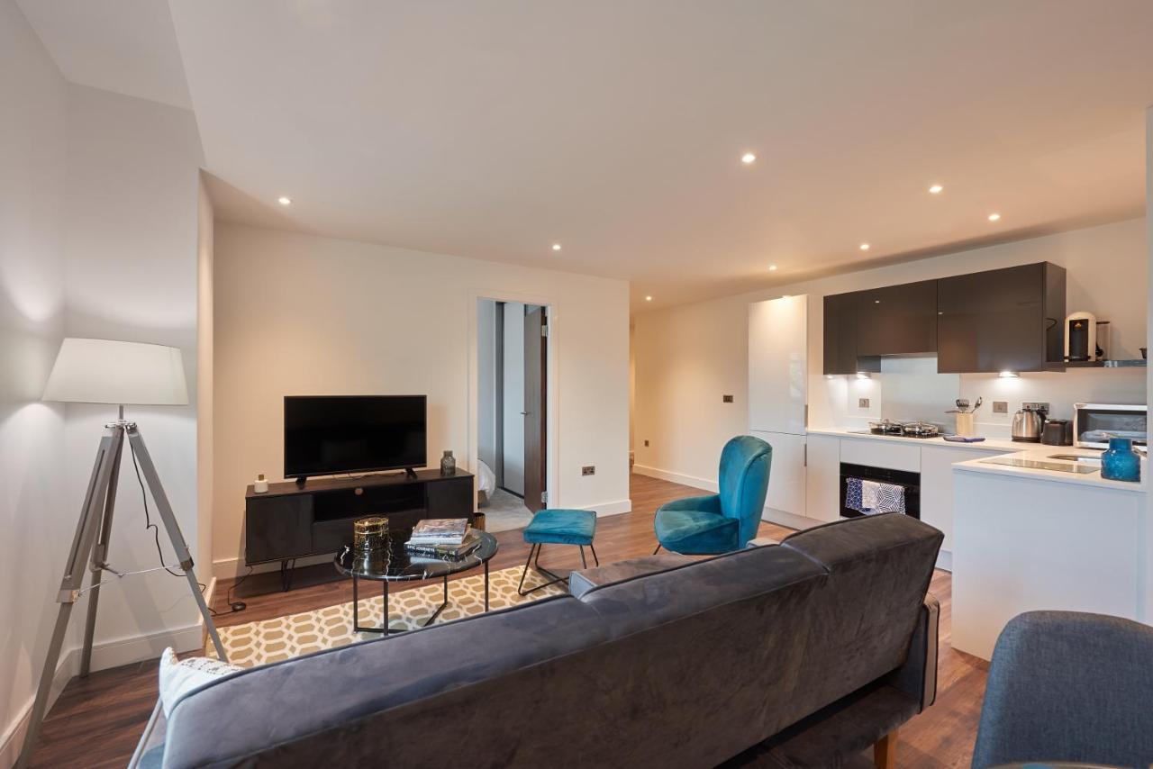 Seven Living Slough - Free Parking & Fast Wi-Fi Διαμέρισμα Εξωτερικό φωτογραφία
