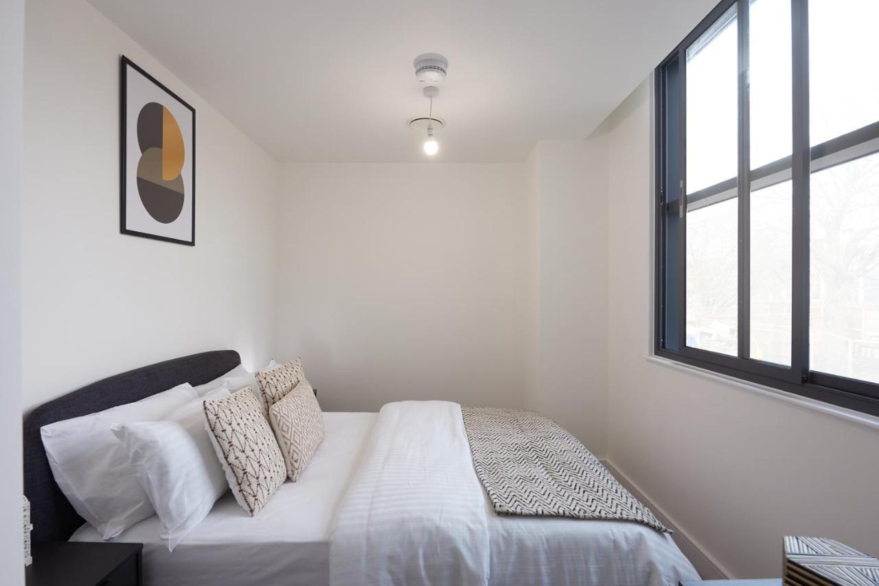 Seven Living Slough - Free Parking & Fast Wi-Fi Διαμέρισμα Εξωτερικό φωτογραφία