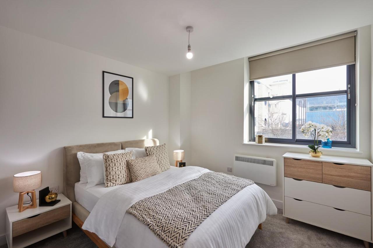 Seven Living Slough - Free Parking & Fast Wi-Fi Διαμέρισμα Εξωτερικό φωτογραφία